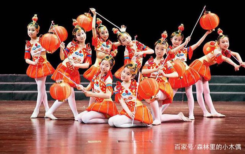 现代舞演出:用肢体语言演绎时代的乐章